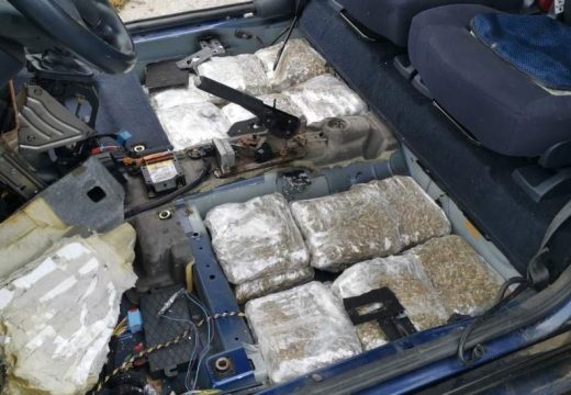 Doboj: MUP RS 8. aprila oduzeo auto, a tek danas u njemu našli 11 kg droge (Foto)