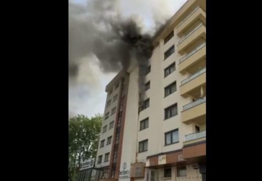 Ugašen požar na Ilidži: Na stambenoj zgradi načinjena velika materijalna šteta