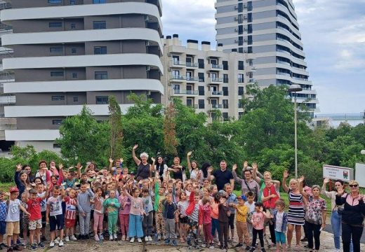 Mališani stigli u Bečiće: Počela realizacija projekta ,,Socijalizacija djece Republike Srpske 2024. godine“