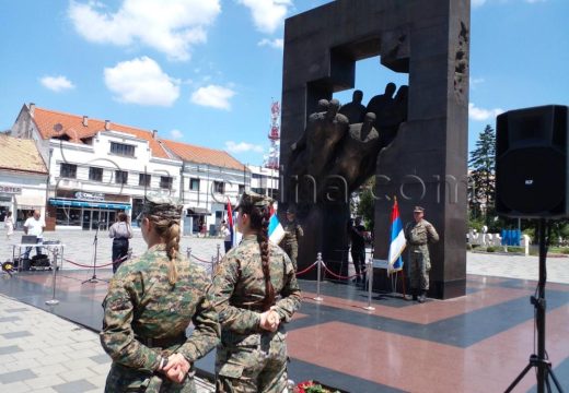 Sjećanje na poginule i ranjene borce: Obilježena 32. godišnjica osnivanja Druge semberske brigade (Foto)