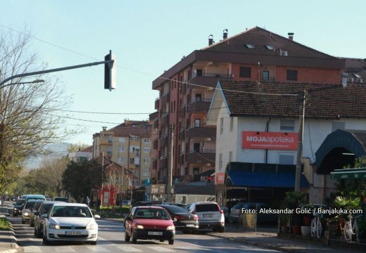 Vozači, budite strpljivi!: Vrijeme je idealno za vožnju, ali ima zastoja zbog radova na putu