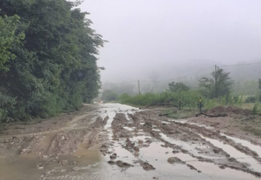 Zvornik pogodilo nevrijeme: Grad u nekoliko sela i u centru grada