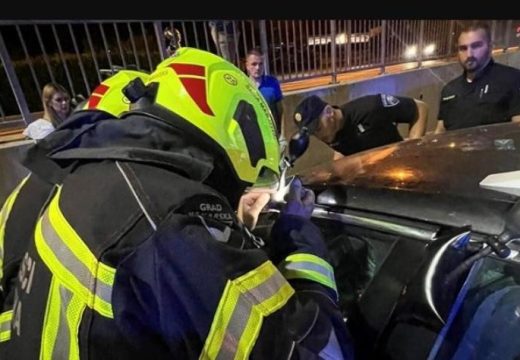 Hrvatska: Vatrogasci spasili dijete iz zaključanog automobila u Makarskoj