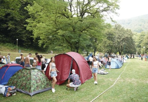 Otvoren OK kamp: Ljubitelji prirode i dobre muzike stigli na Tjentište