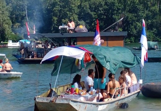 Osma „Savska regata“ u okviru “Pantelinskih dana”:  Dobra prilika za promociju semberskog turizma (Foto)