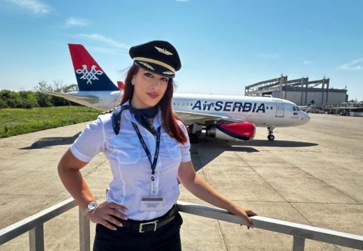 Vanja Marčeta: Prva žena kapetan-pilot u istoriji “Er Srbije” (Foto)