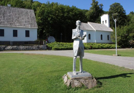 Na liturgiji samo sveštenik: U Teslinom rodnom mjestu gotovo da i nema Srba