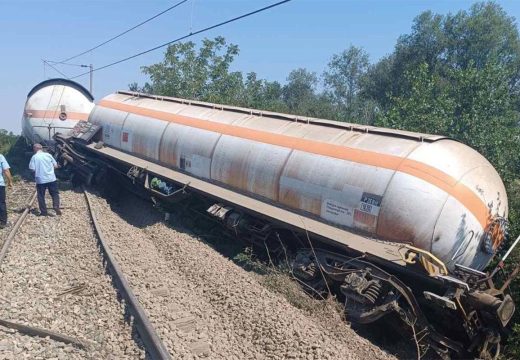 Ekipe ŽRS na terenu: Iskliznuo vagon sa pruge (Foto)