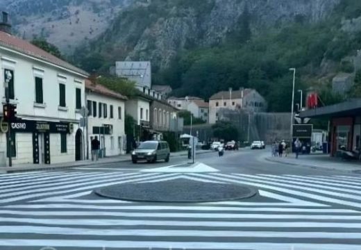 Saobraćaj: Grad u Crnoj Gori dobio novi kružni tok, svi su zbunjeni (Foto)