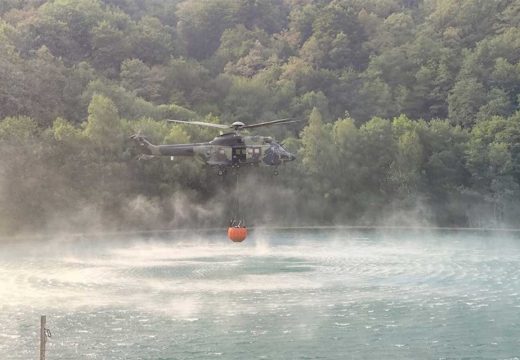 Helikopteri ostaju u pripravnosti: Na području Tjentišta i Bileće nema aktivnih požara