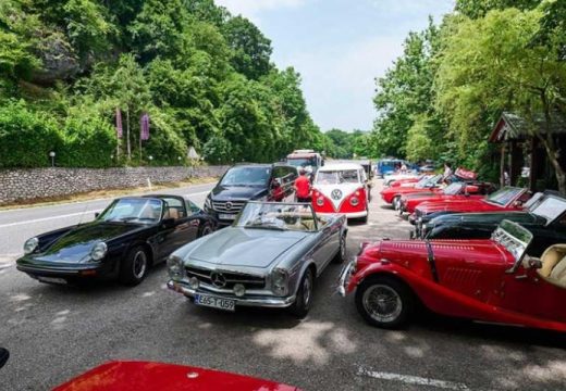 Bijeljina: Izložba oldtajmera na Gradskom trgu (Video)