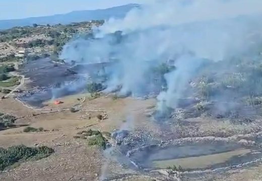 Bileća u plamenu: Požar pod kontrolom, ali vatra još nije ugašena (Video)