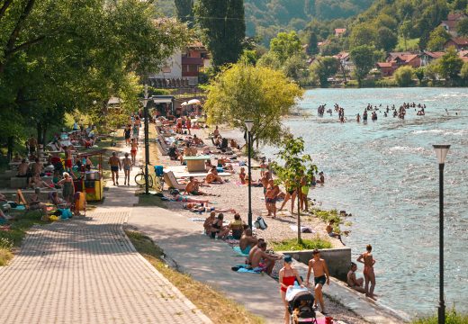 Vjetar će biti slab do umjeren: Danas pretežno sunčano i toplije