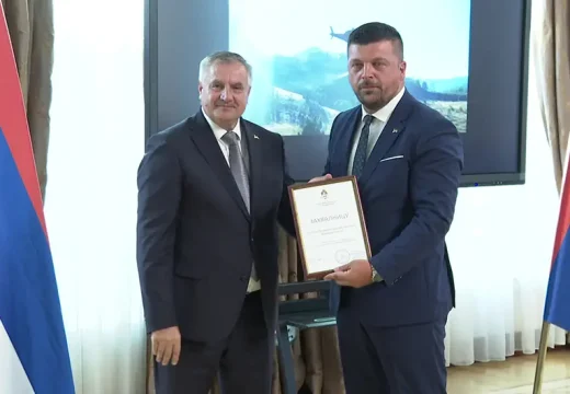 Premijer Srpske: Zahvalnice zaslužnima za gašenje požara