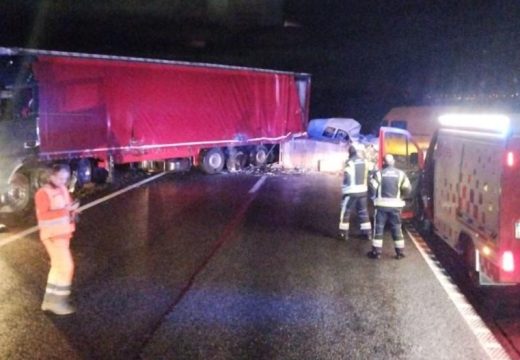 Nove fotografije: Policija objavila detalje nesreće kod Nove Gradiške (Foto)