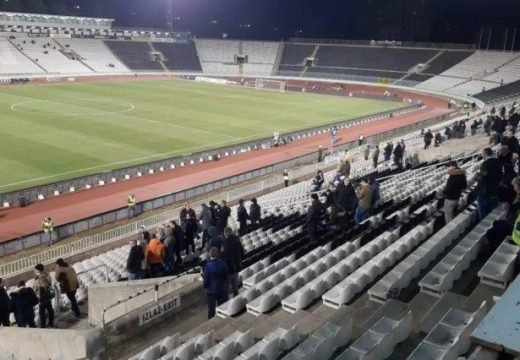 Užasno stanje terena: Pogledajte kako izgleda stadion Partizana pred početak derbija