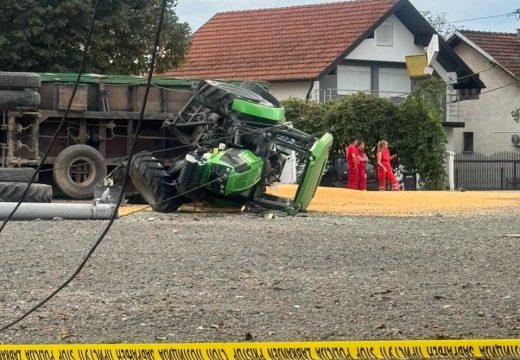 Tragedija kod Gradiške: U teškoj nesreći poginuo vozač traktora, obustavljen saobraćaj zbog uviđaja