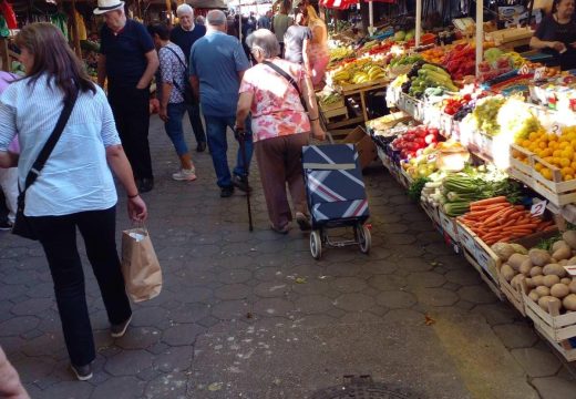 Danas na bijeljinskoj Zelenoj pijaci: Cijene jurišaju u nebo