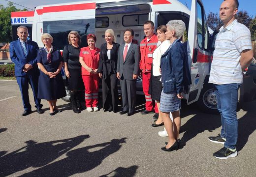 Bijeljina: Japan donirao sanitetsko vozilo Domu zdravlja