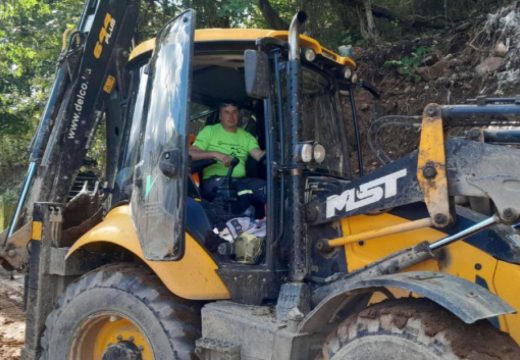 Edis Skender nije odustajao: Heroj u bageru probijao puteve prema selima kod Jablanice