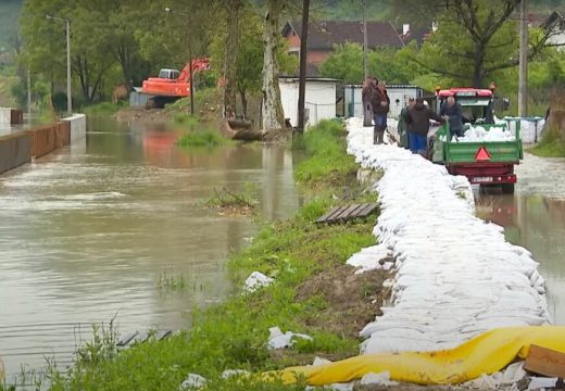 Izlila se Sava u Hrvatskoj: Na snazi vanredne mjere od poplava