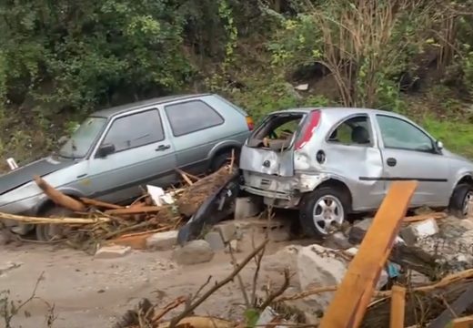 Katastrofa u Jablanici: Automobili na gomili, oštećene kuće i ceste (Video)