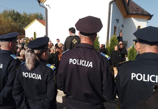 Novi Grad: Sahranjen policajac ubijen u Bosanskoj Krupi