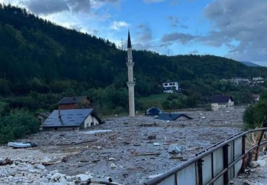 FBiH: Poplavljena džamija u Jablanici (Foto)