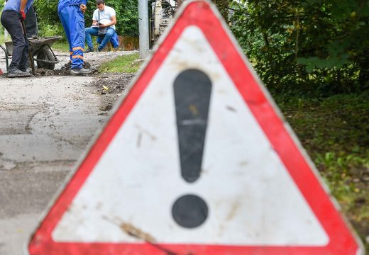 AMS o stanju na putevima: Radovi otežavaju saobraćaj