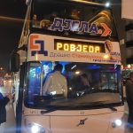 Pobjednički autobus stigao na Trg Krajine: Stanivukovićeve pristalice slave (Foto/Video)