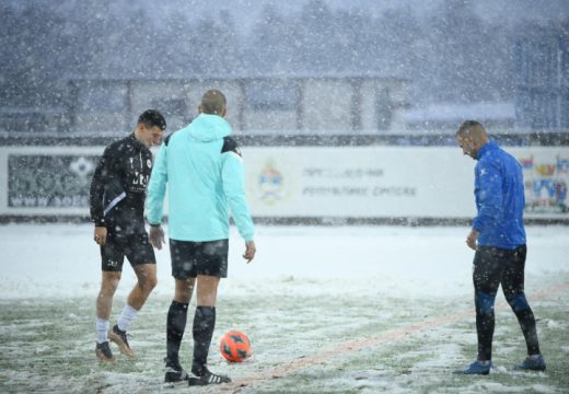 Bijeljina: Snijeg protiv fudbala – Radnik i Zrinjski ipak u subotu