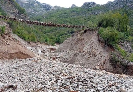 Oštećena u poplavama: Počinje sanacija pruge kod Jablanice