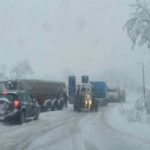 Teška situacija u okolini Banjaluke: Na Manjači kamion sletio s puta, saobraćaj obustavljen