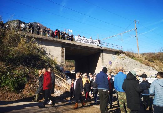 Mještani Donje Jablanice opet protestovali: “Poplave su prošle, ali vi nam utapate nadu”