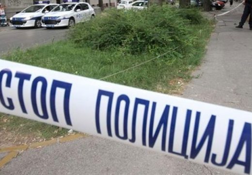 Horor u Aleksandrovcu: Izbola komšiju i šutirala po glavi