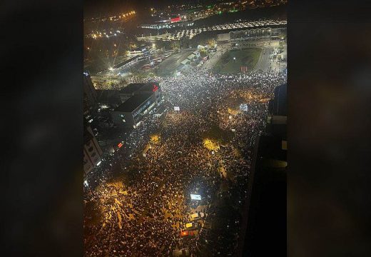 Veliki protest u Novom Sadu zbog nesreće na Željezničkoj stanici: Okupljeni traže kazne za odgovorne