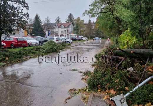 Budite na oprezu: Izdato upozorenje za Srpsku zbog jakih udara vjetra u narednim danima