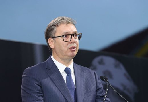 Vučić: Moramo da povećamo broj mjesta u atomskim skloništima