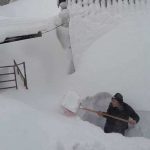 Kneževo odsječeno od svijeta: Snijeg se mjeri u metrima (Foto)