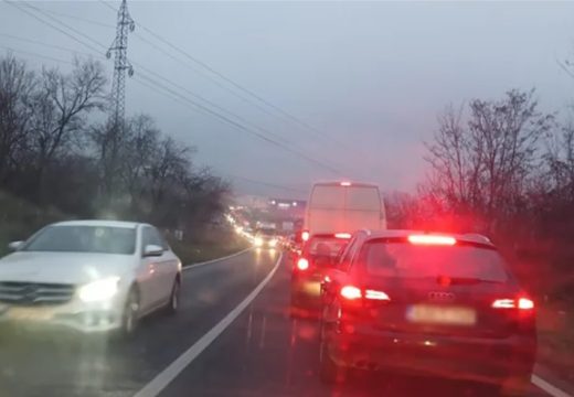 Kolaps zbog udesa: Gužva na putu Banjaluka – Prijedor