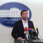 Zbog minusa u gradskoj kasi i plate na čekanju: Gdje je trošio novac gradonačelnik Bijeljine Ljubiša Petrović? (VIDEO)