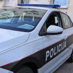 FBiH: Bježao od policije, bacao novac iz automobila