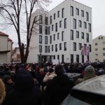 Ulica zatvorena, stigli policajci: Protestuju i ispred Tužilaštva zbog hapšenja Petrovića (Foto)