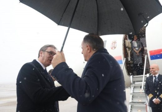 Vučić otišao!: Predsjednik Srpske ispratio lidera Srbije sa banjalučkog aerodroma (Foto)