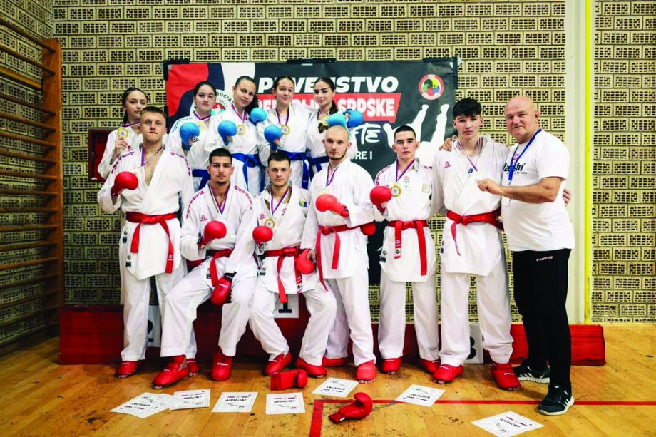 10.%20karate%20klub%20sampioni