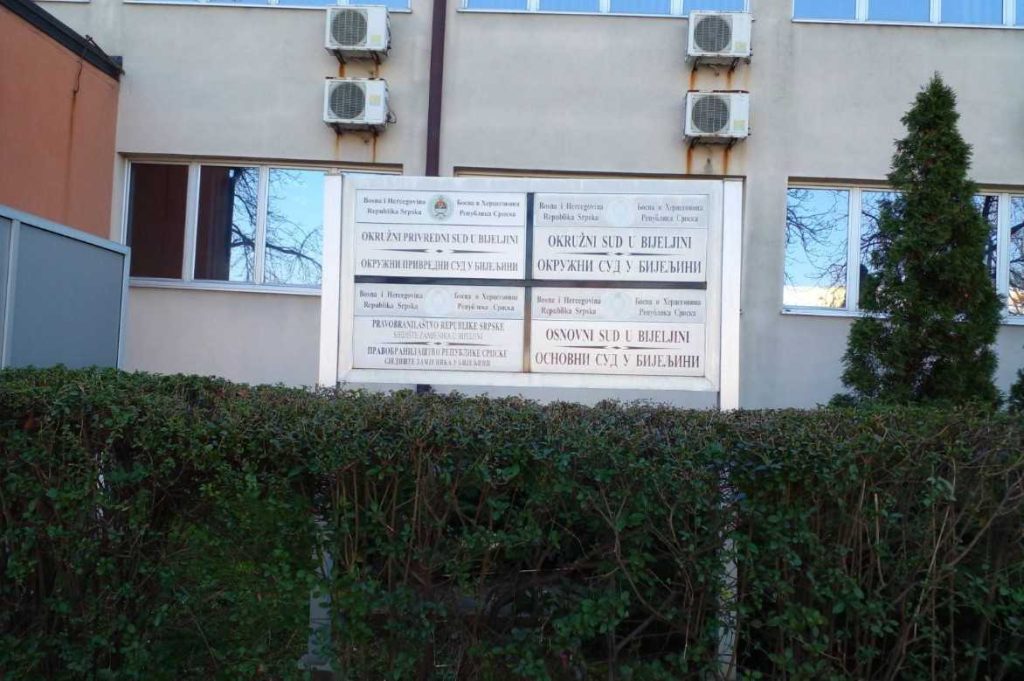 Optužena za prevaru u Bijeljini: Ženi uzela 15.000 KM pričom o crnoj magiji i smrtonosnoj prijetnji ocu i bratu