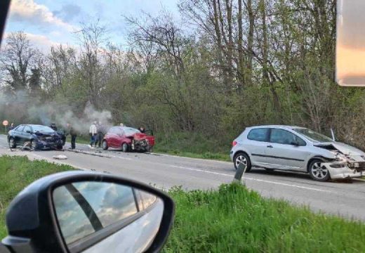 Bijeljina: Detalji sudara u Suvom Polju, teško povrijeđena dva lica