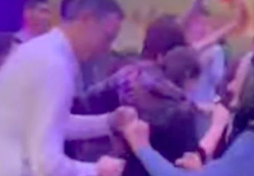 Ostavila sve bez teksta: Baka iz Prnjavora u devetoj deceniji oduševila region plesom (Video)