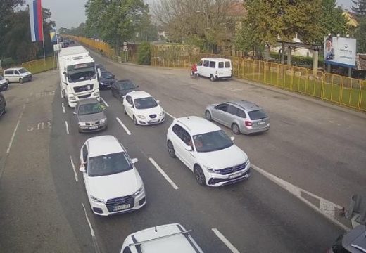 Očekuju se gužve na graničnim prelazima: Pojačana frekvencija vozila na putevima u BiH
