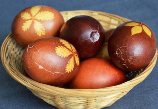 Vaskrs: Koliko dugo smiju da stoje kuvana jaja poslije praznika i kako da ih pravilno čuvate?